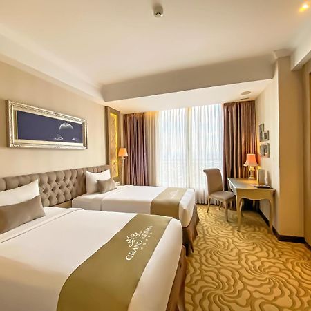 Grand Keisha Yogyakarta Hotell Kejayan Exteriör bild