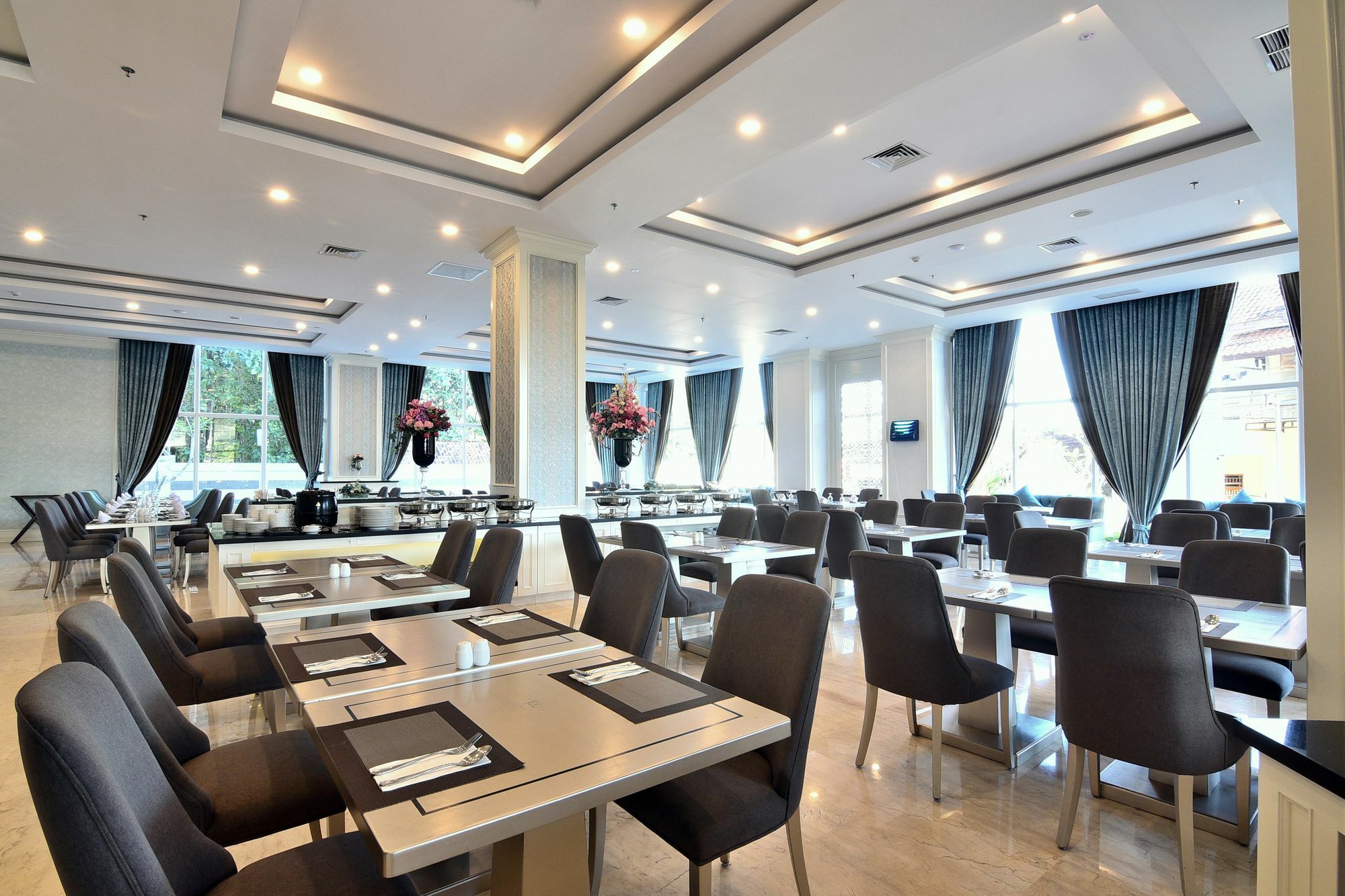Grand Keisha Yogyakarta Hotell Kejayan Exteriör bild
